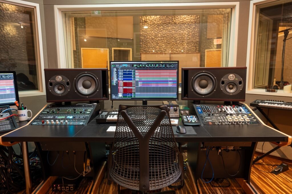 Control Room 6